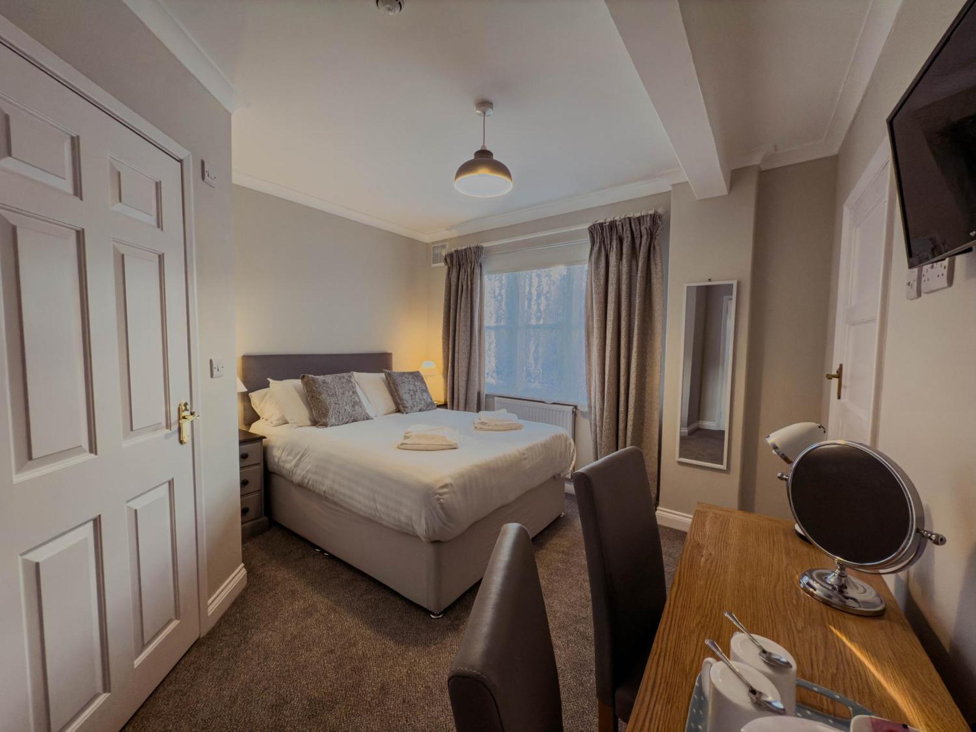 Newport Quay Bed and Breakfast Eksteriør billede
