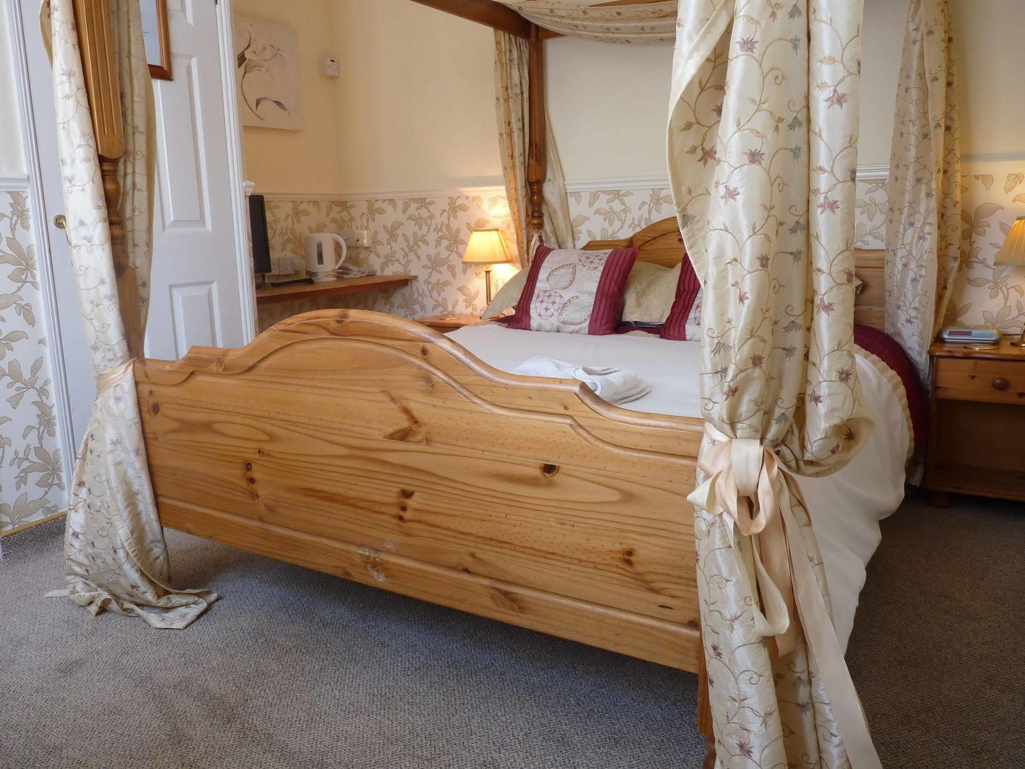Newport Quay Bed and Breakfast Eksteriør billede